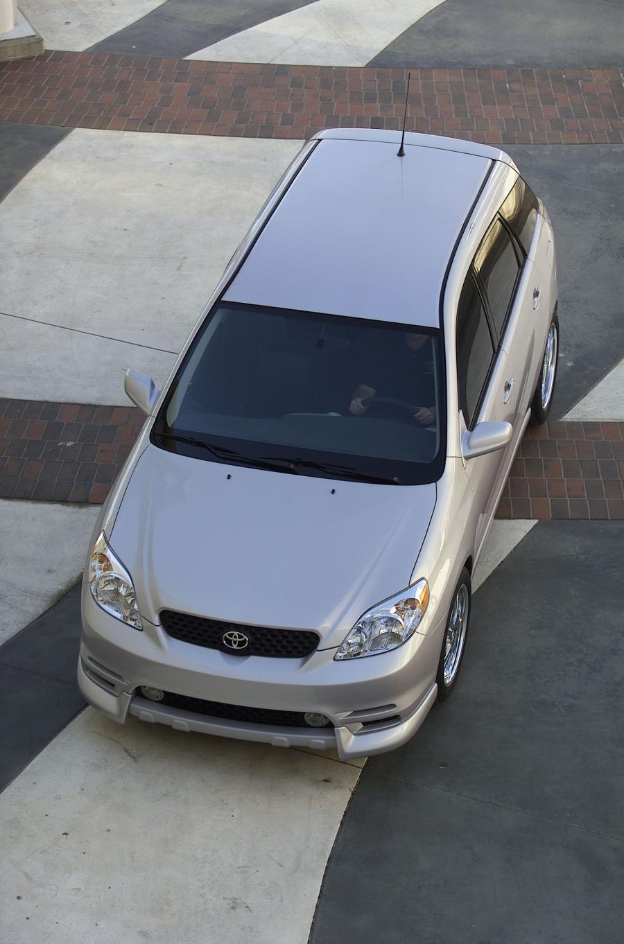  Toyota Corolla Matrix Concept (E130) 2001 года  (фото 3 из 34)